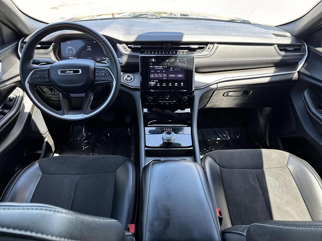 Thumbnail: 2023 Jeep Grand Cherokee - 14