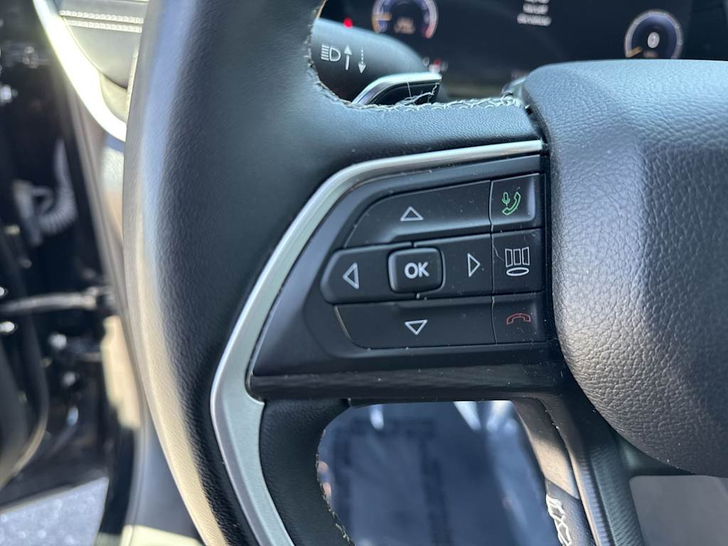 Thumbnail: 2023 Jeep Grand Cherokee - 32
