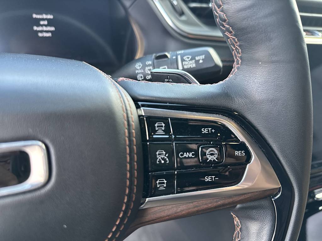 Thumbnail: 2022 Jeep Grand Cherokee - 35