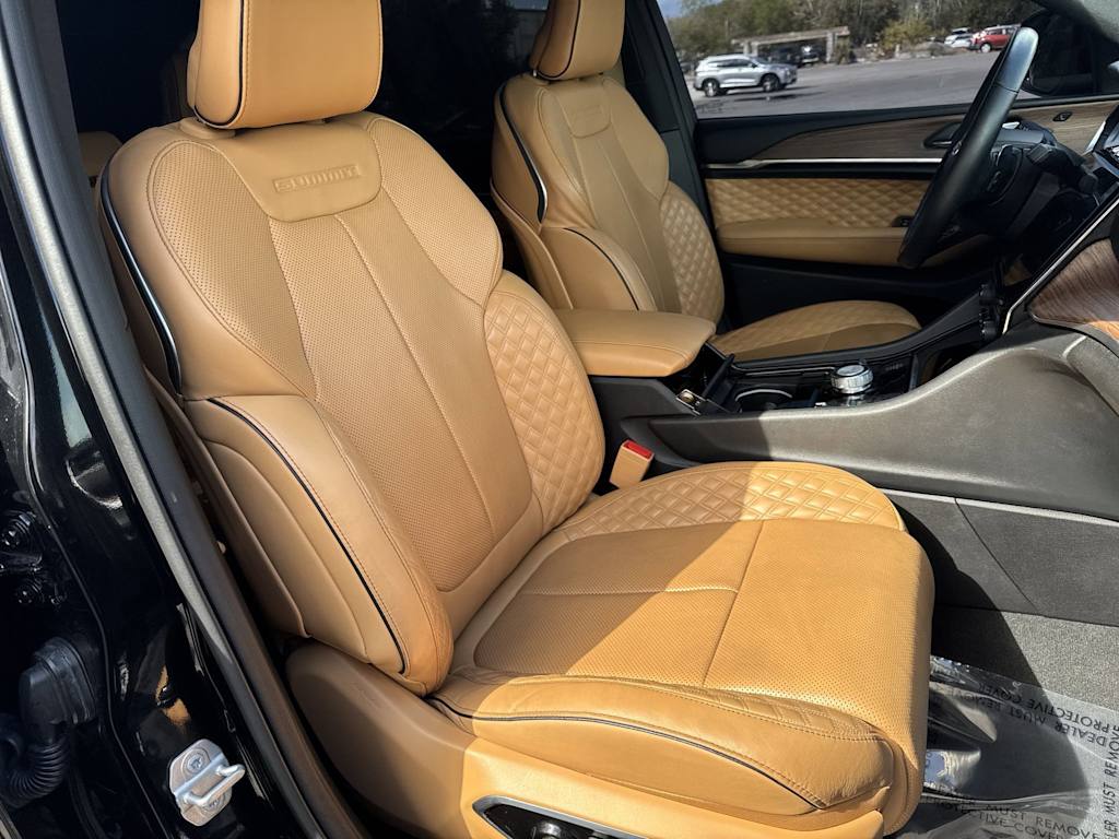 Thumbnail: 2022 Jeep Grand Cherokee - 33