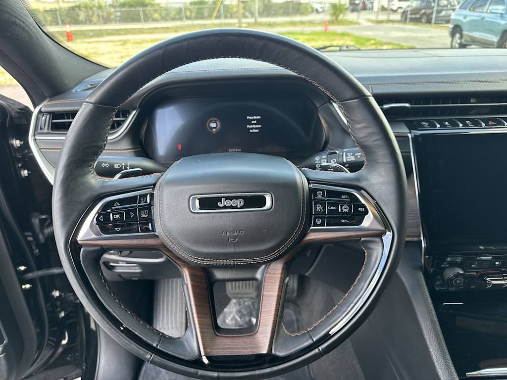 Thumbnail: 2022 Jeep Grand Cherokee - 16