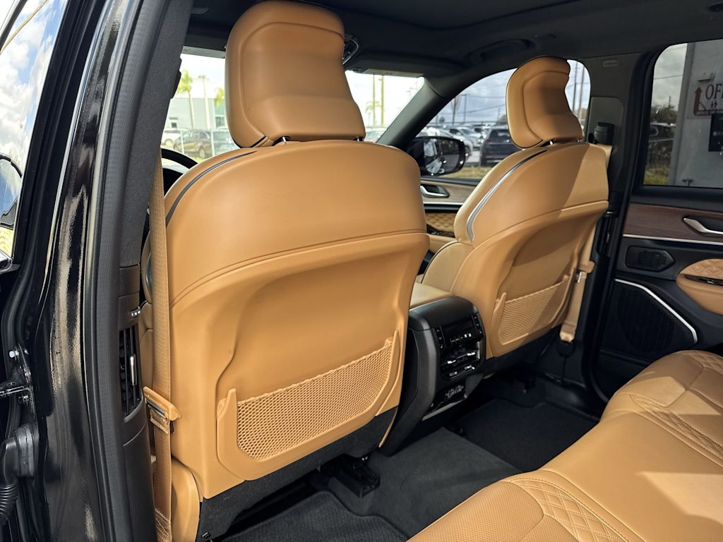 Thumbnail: 2022 Jeep Grand Cherokee - 14