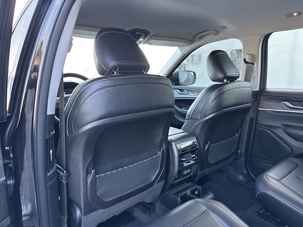 Thumbnail: 2023 Jeep Grand Cherokee L - 24