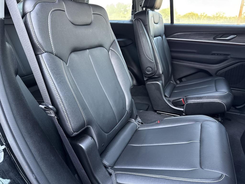 Thumbnail: 2023 Jeep Grand Cherokee L - 26