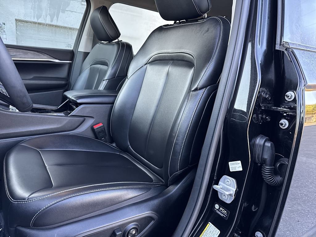 Thumbnail: 2023 Jeep Grand Cherokee L - 12