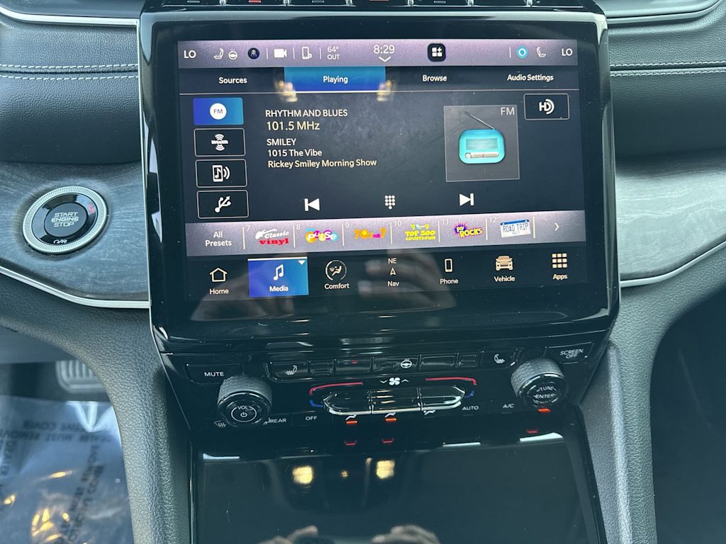 Thumbnail: 2023 Jeep Grand Cherokee L - 14