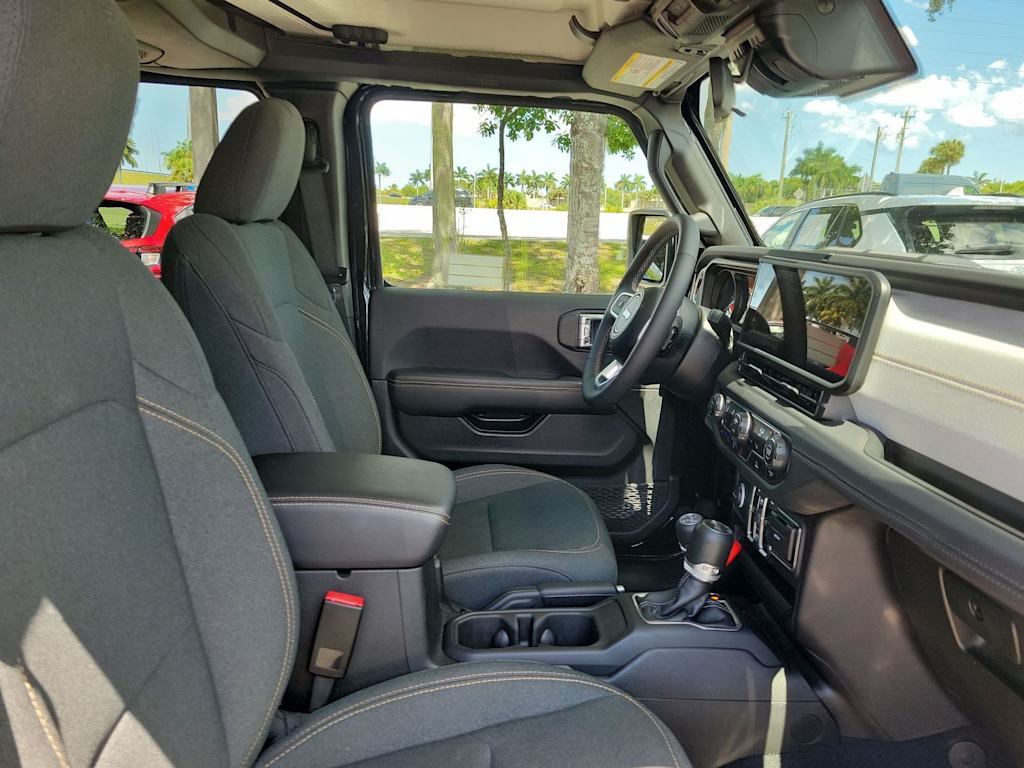 Thumbnail: 2025 Jeep Wrangler - 12