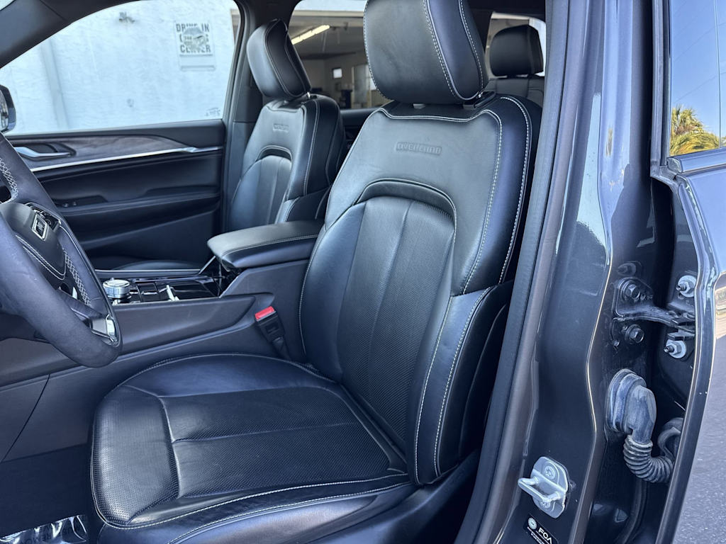 Thumbnail: 2022 Jeep Grand Cherokee - 11