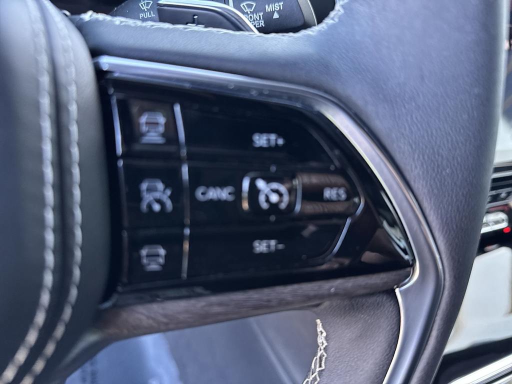 Thumbnail: 2022 Jeep Grand Cherokee - 33