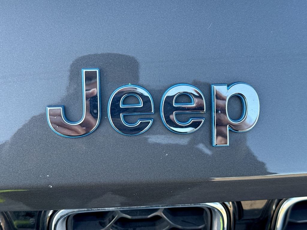 Thumbnail: 2022 Jeep Grand Cherokee - 6