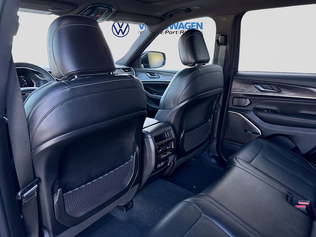 Thumbnail: 2022 Jeep Grand Cherokee - 12