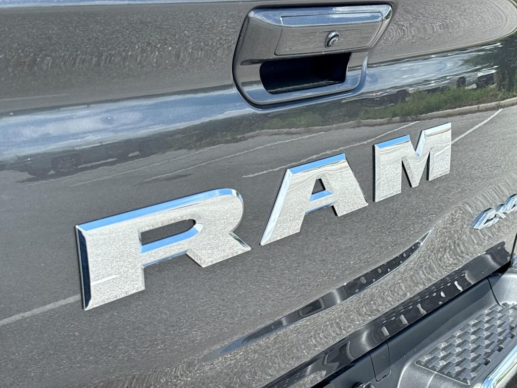 Thumbnail: 2026 RAM 1500 - 7