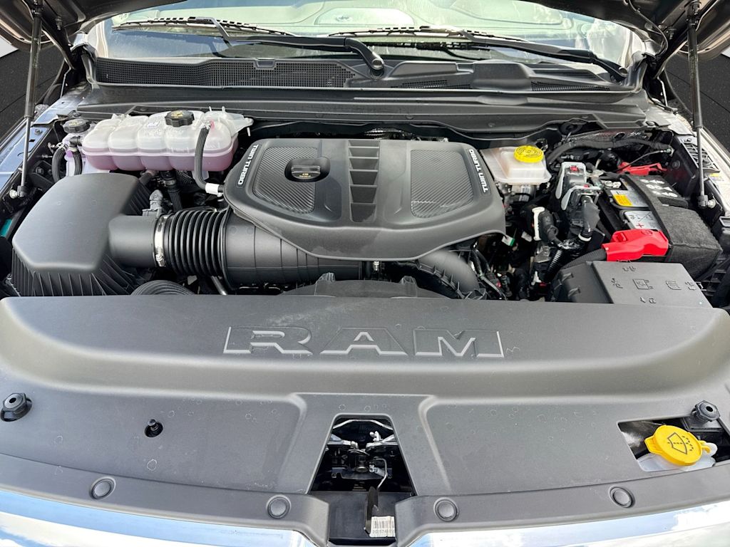 Thumbnail: 2026 RAM 1500 - 9