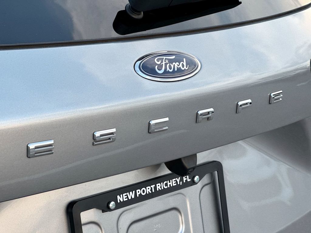Thumbnail: 2024 Ford Escape - 31