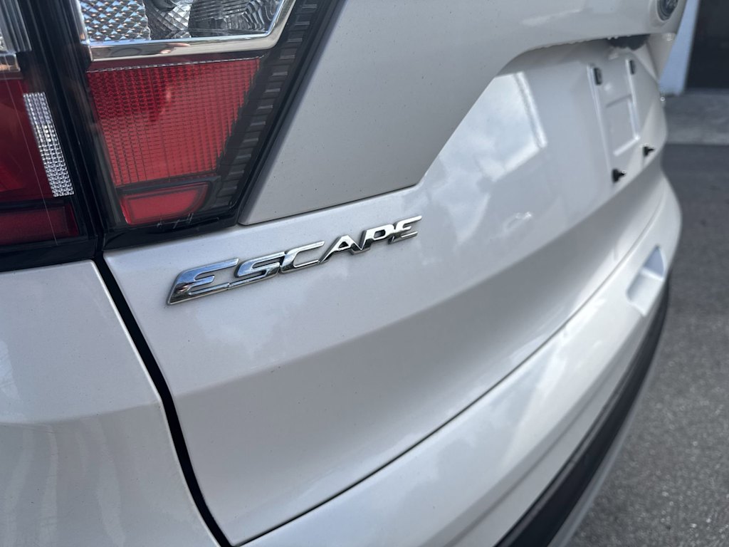 Thumbnail: 2017 Ford Escape - 32
