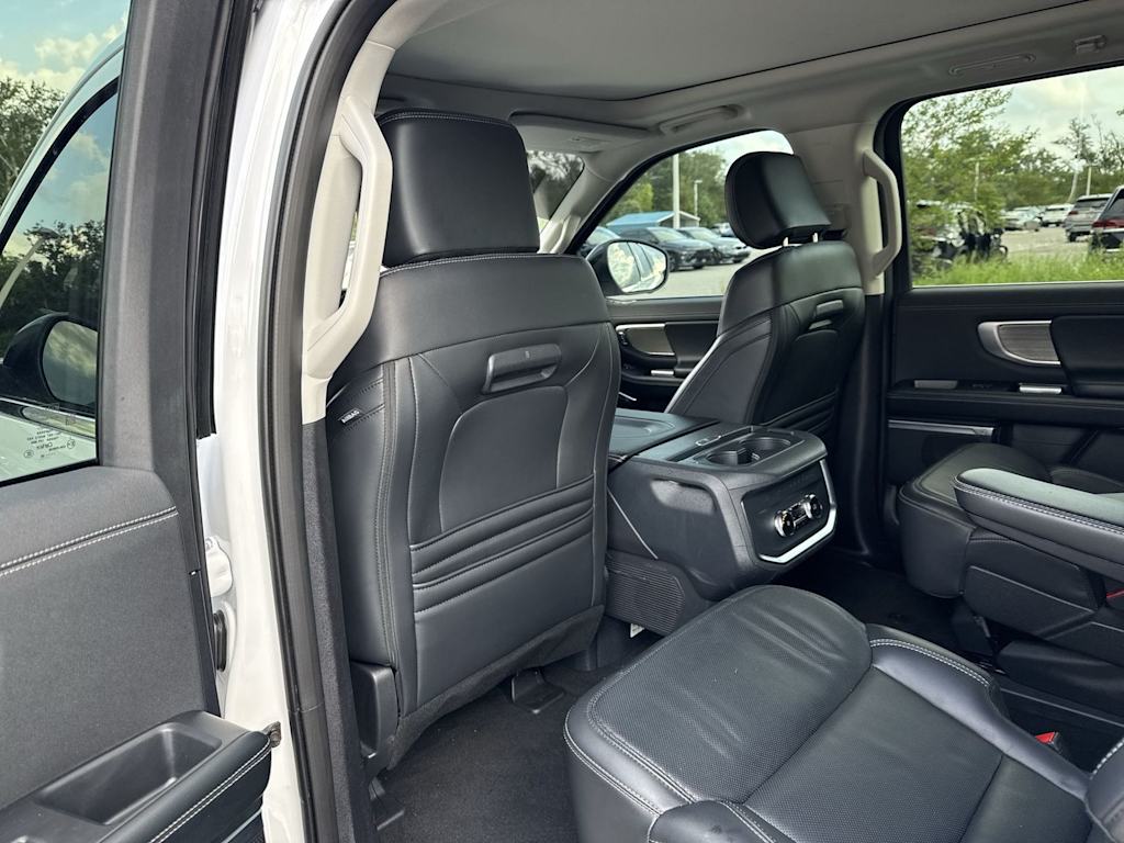 Thumbnail: 2025 Ford Expedition MAX - 13