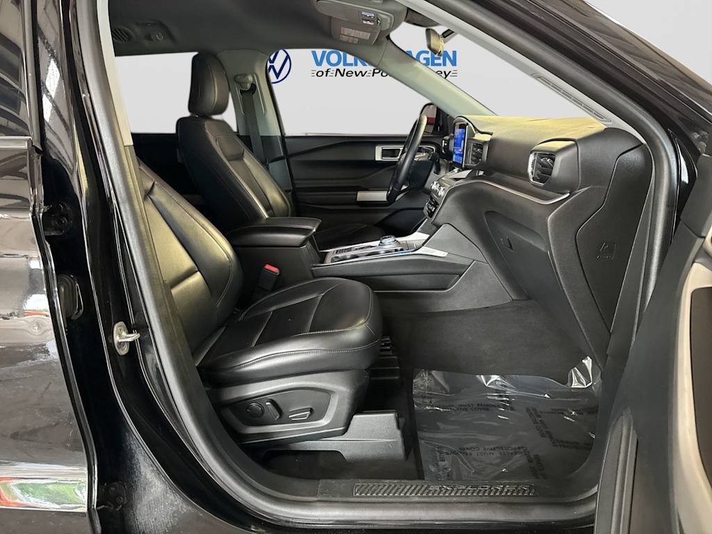 Thumbnail: 2022 Ford Explorer - 11