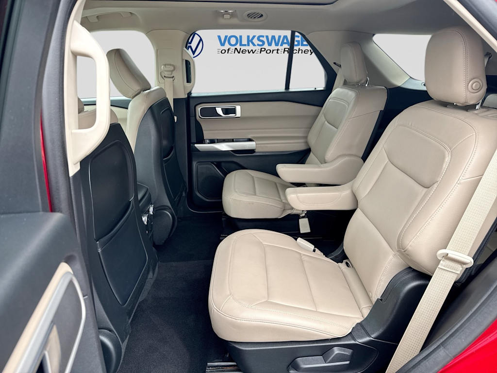 Thumbnail: 2020 Ford Explorer - 32