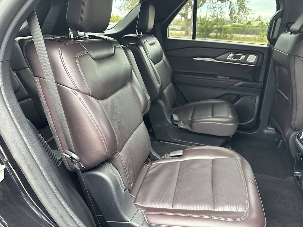 Thumbnail: 2025 Ford Explorer - 34