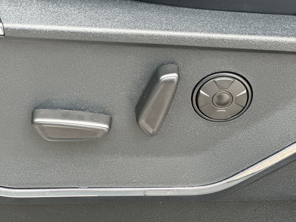 Thumbnail: 2026 Ford F-250 - 32
