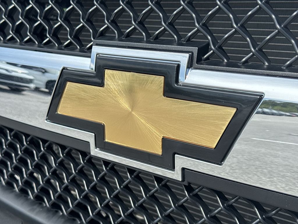 Thumbnail: 2025 Chevrolet Express - 9