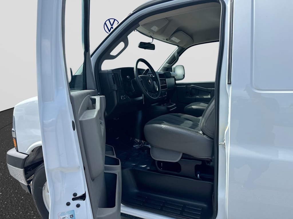 Thumbnail: 2025 Chevrolet Express - 18