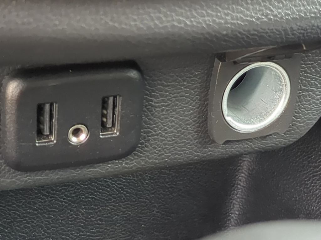 Thumbnail: 2021 Chevrolet Traverse - 35