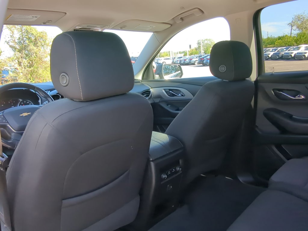 Thumbnail: 2021 Chevrolet Traverse - 13