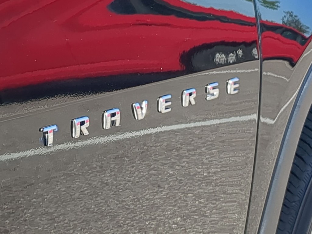 Thumbnail: 2021 Chevrolet Traverse - 24