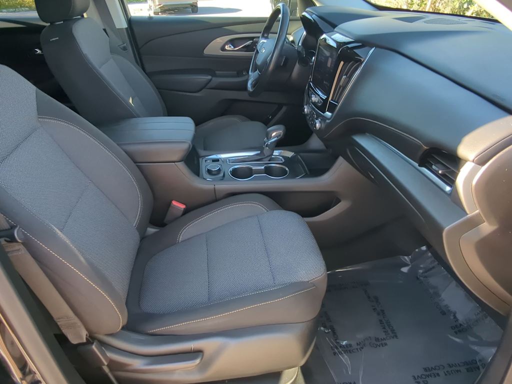 Thumbnail: 2021 Chevrolet Traverse - 12