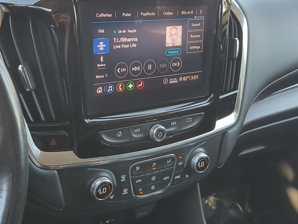 Thumbnail: 2021 Chevrolet Traverse - 14