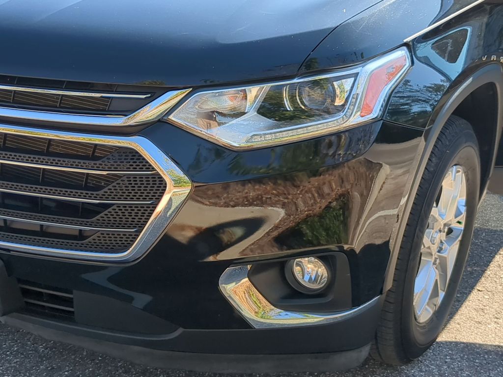 Thumbnail: 2021 Chevrolet Traverse - 23