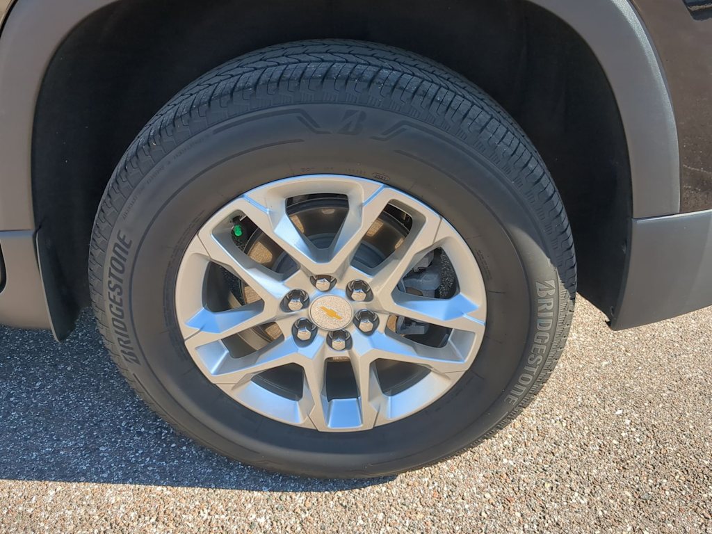 Thumbnail: 2021 Chevrolet Traverse - 8