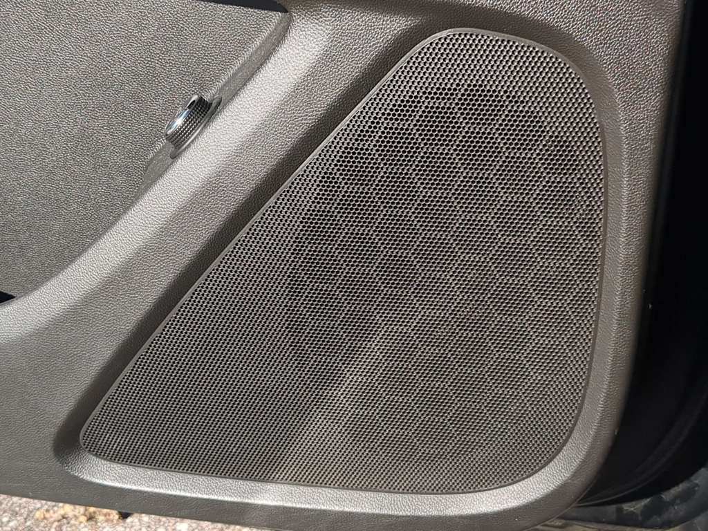 Thumbnail: 2021 Chevrolet Traverse - 34