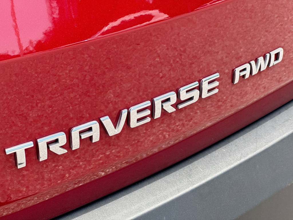 Thumbnail: 2023 Chevrolet Traverse - 31