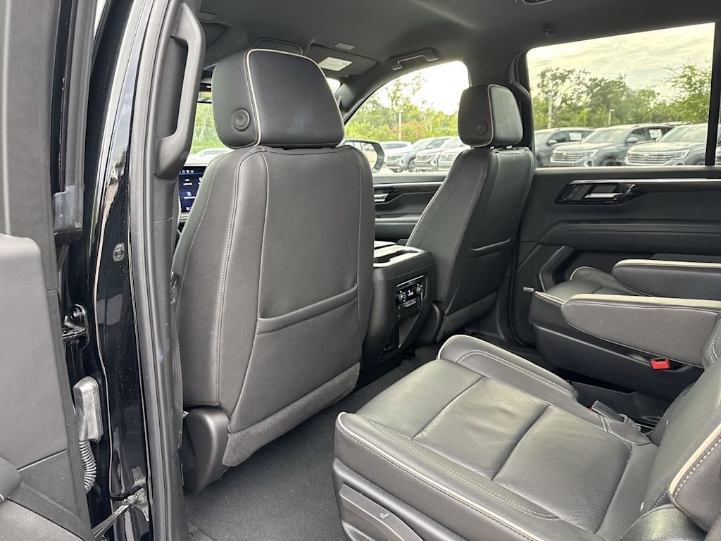 Thumbnail: 2025 Chevrolet Tahoe - 13