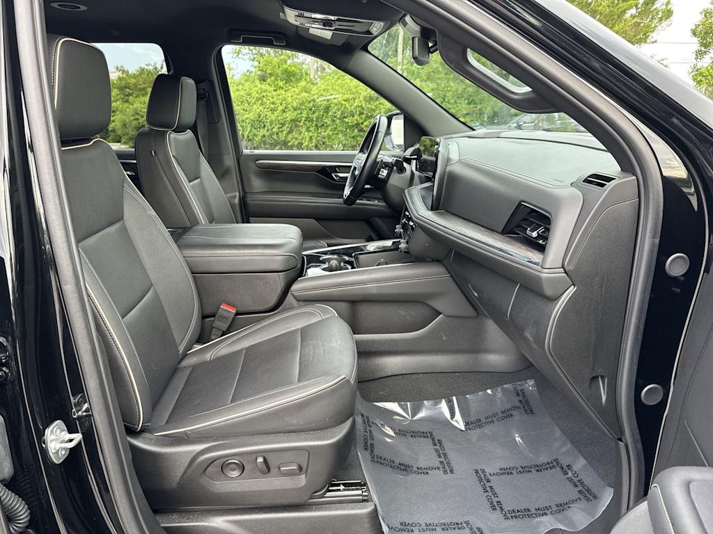 Thumbnail: 2025 Chevrolet Tahoe - 12
