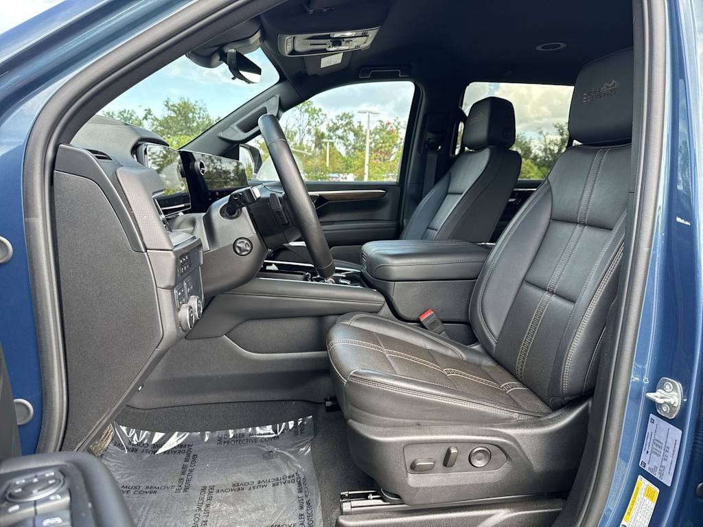 Thumbnail: 2025 Chevrolet Tahoe - 9