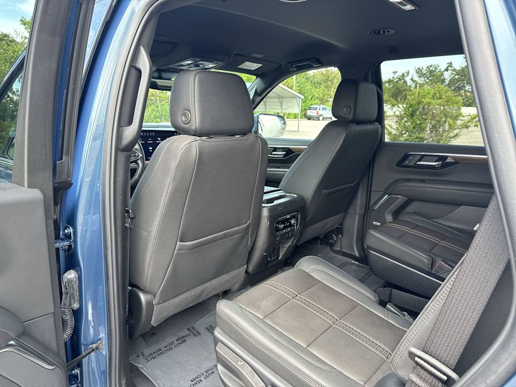 Thumbnail: 2025 Chevrolet Tahoe - 11