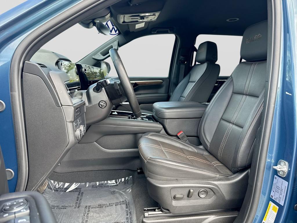 Thumbnail: 2025 Chevrolet Tahoe - 10