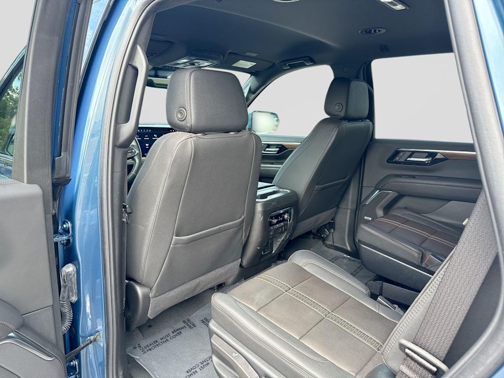Thumbnail: 2025 Chevrolet Tahoe - 12