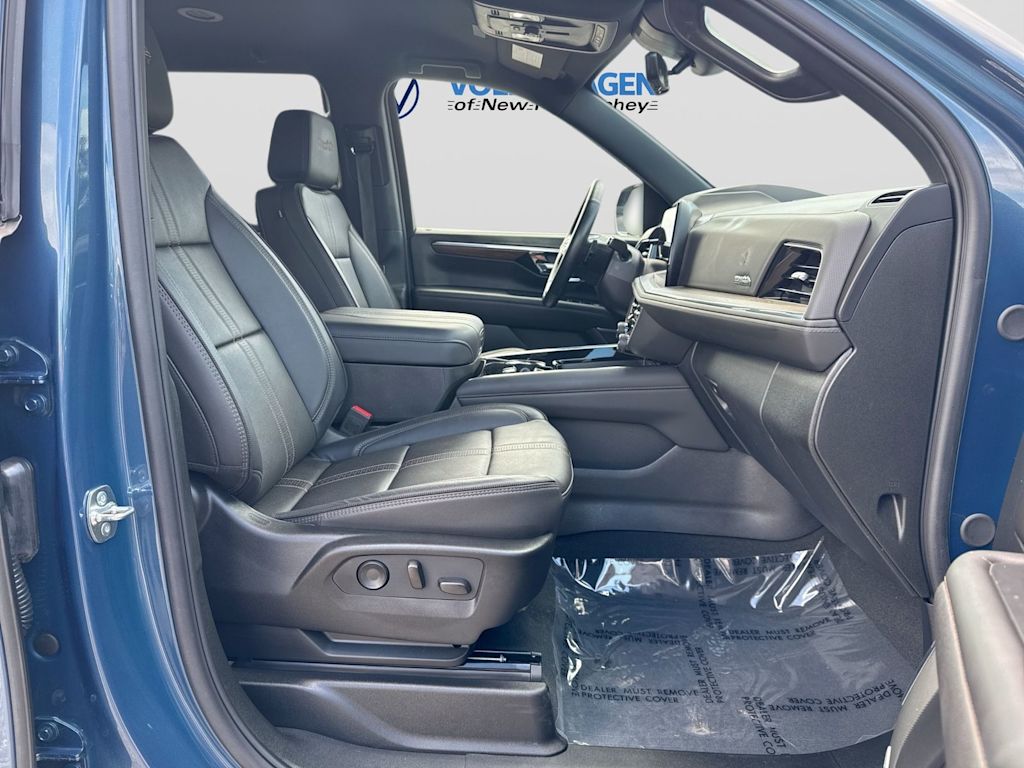 Thumbnail: 2025 Chevrolet Tahoe - 11
