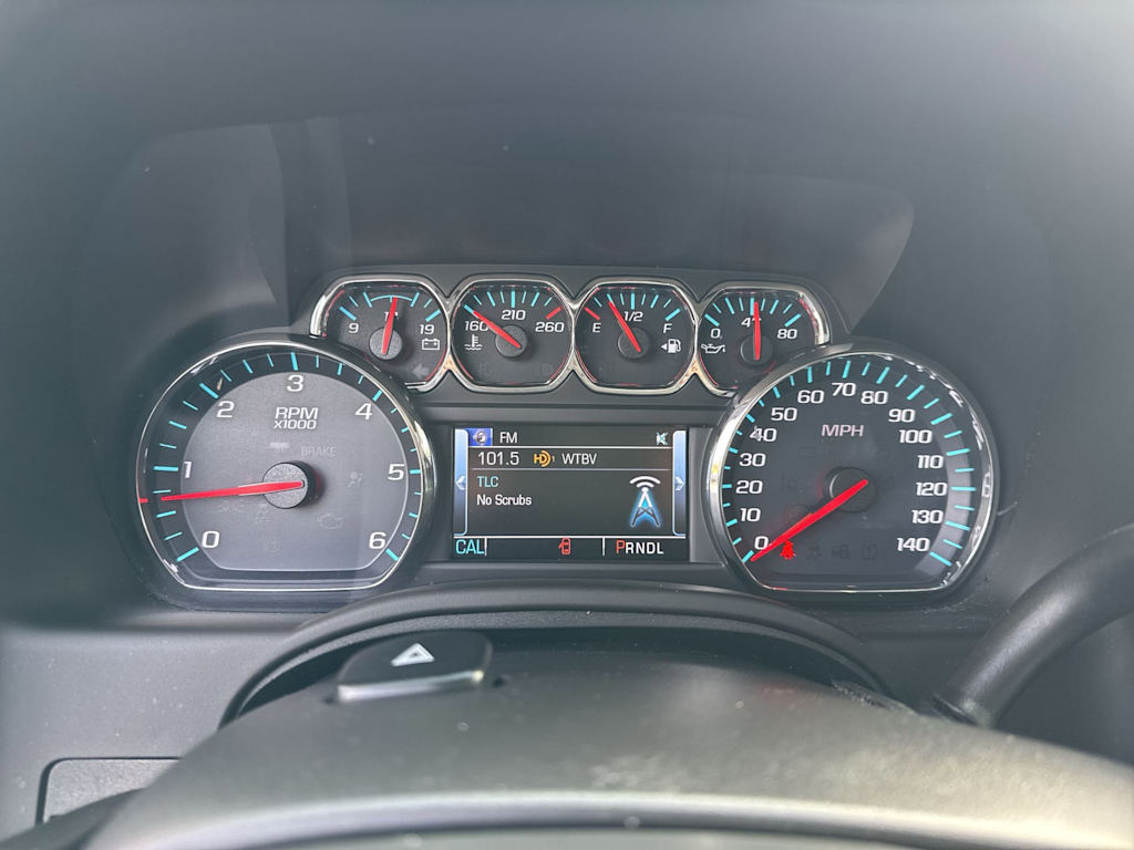 Thumbnail: 2018 Chevrolet Tahoe - 17