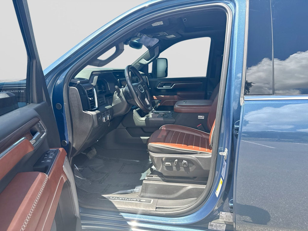 Thumbnail: 2024 GMC Sierra 3500 - 24