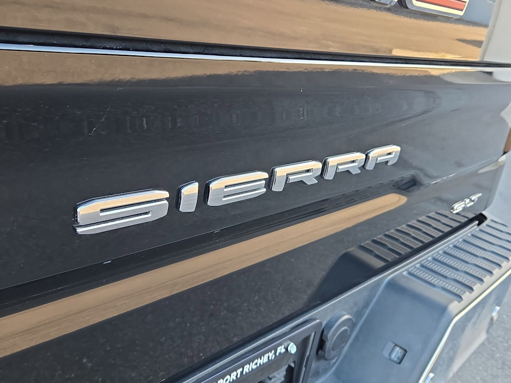 Thumbnail: 2022 GMC Sierra 1500 - 25