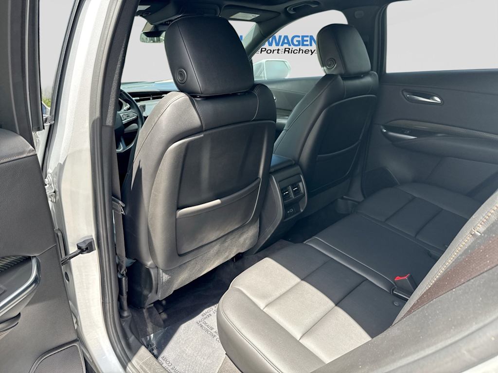 Thumbnail: 2021 Cadillac XT4 - 12