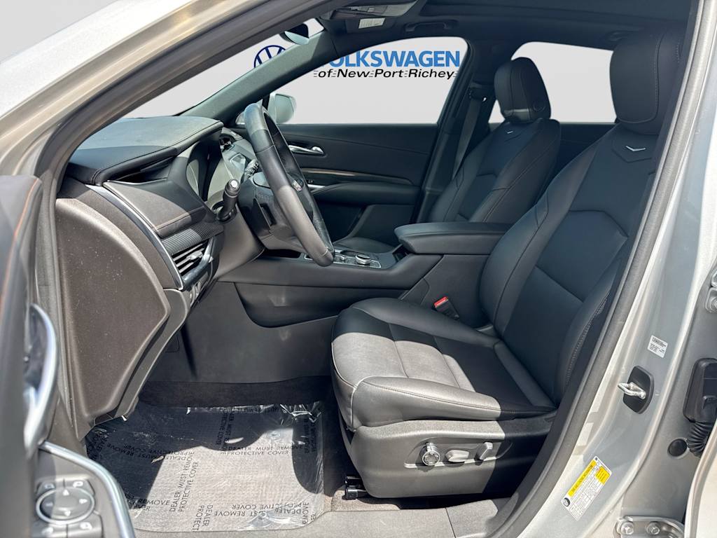 Thumbnail: 2021 Cadillac XT4 - 10