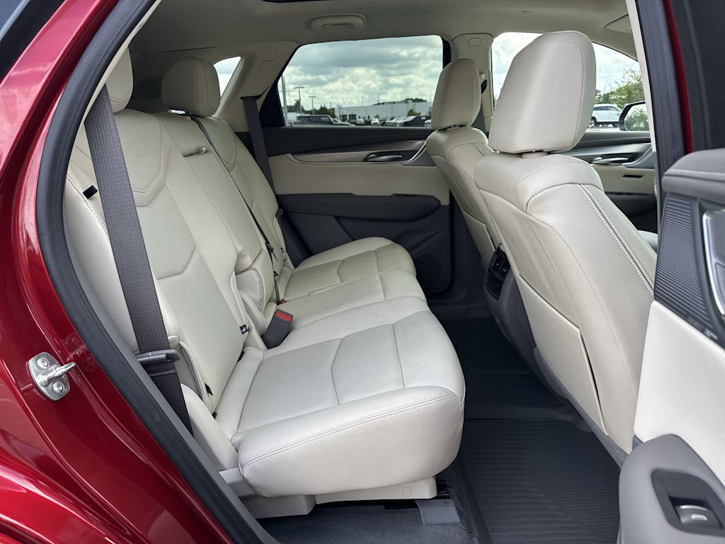 Thumbnail: 2025 Cadillac XT5 - 34