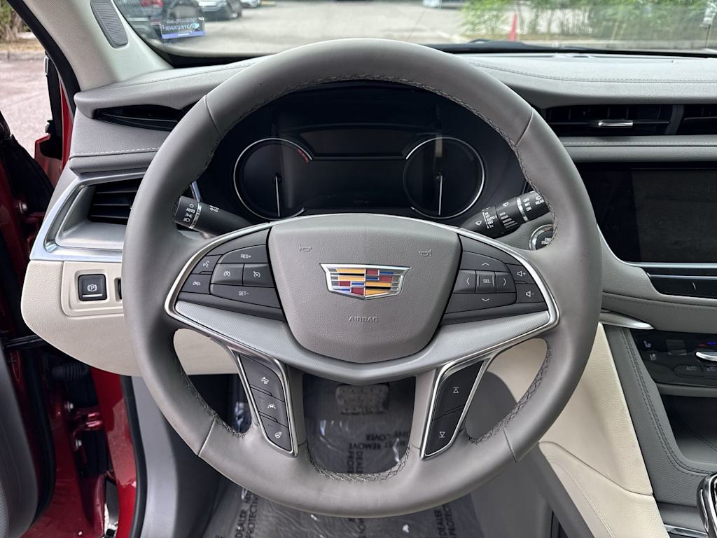 Thumbnail: 2025 Cadillac XT5 - 13