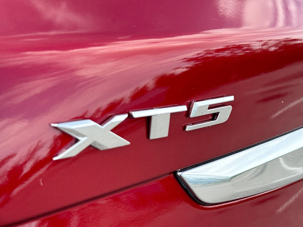 Thumbnail: 2025 Cadillac XT5 - 7